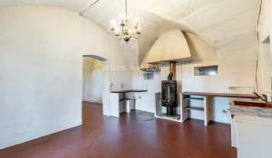 Sale Property Cucuron