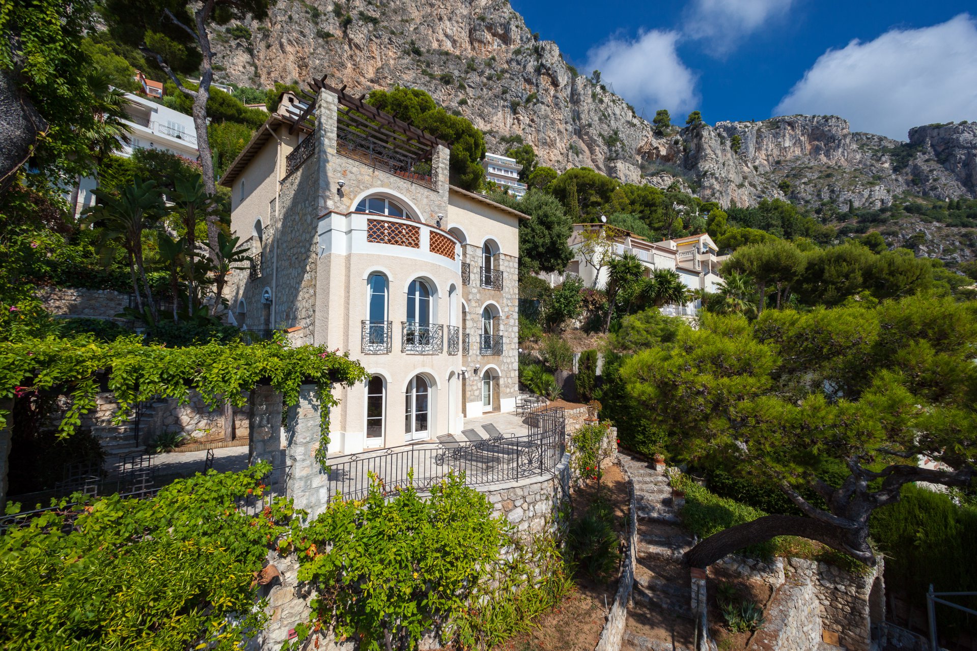 Ad Sale Property Èze Bord de Mer (06360), 8 Rooms refV0795SJ