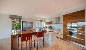 Sale Property Givrins