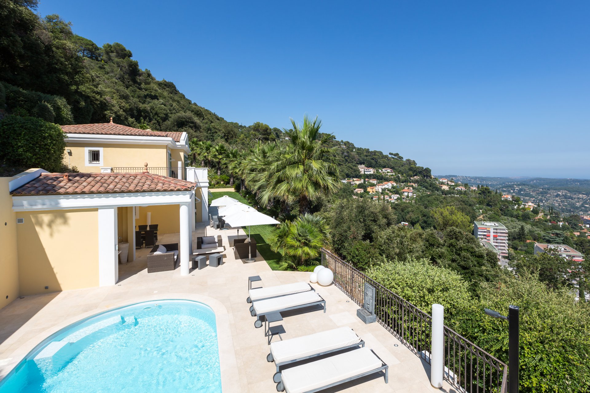 Ad Sale Property Grasse (06130), 6 Rooms refV2148VA