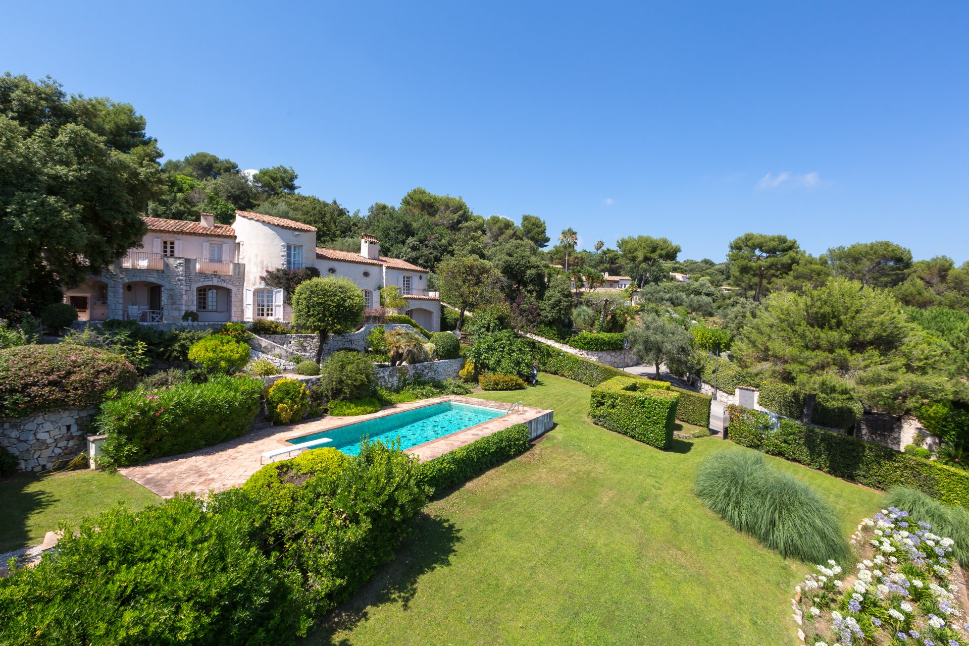 Ad Sale Property La CollesurLoup (06480), 6 Rooms refV1468CO