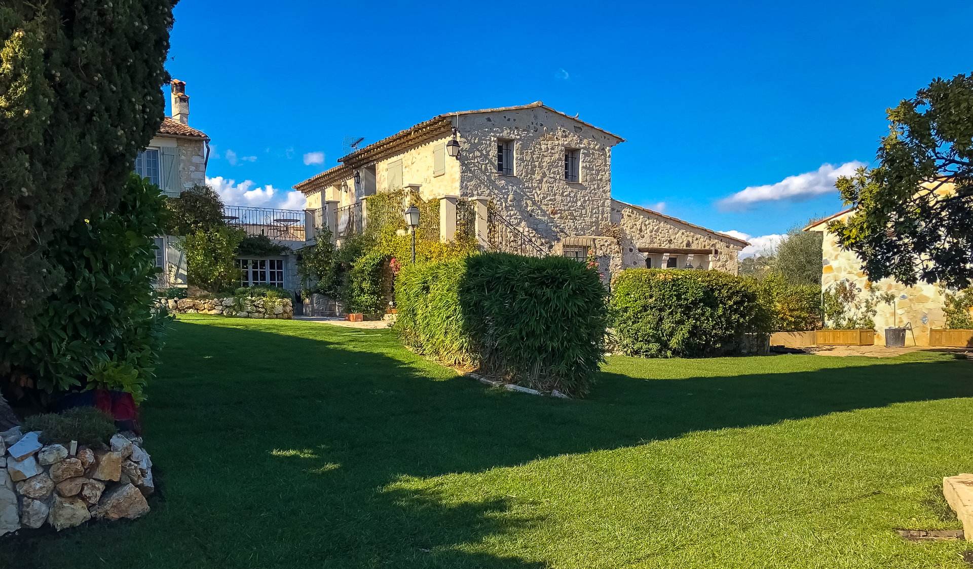 Ad Sale Property La CollesurLoup (06480), 6 Rooms refV2212CO