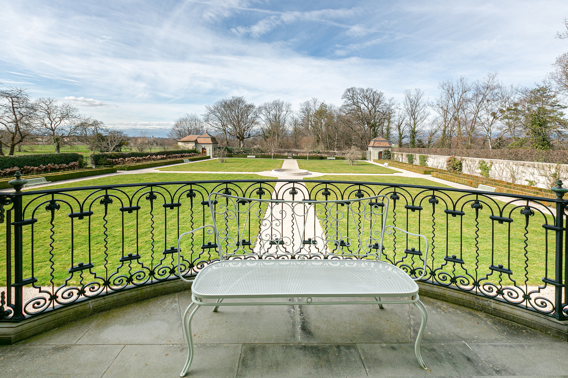 Luxury real estate in Switzerland Swiss Alps, Vaud, Geneva