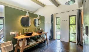 Sale Property Ménerbes