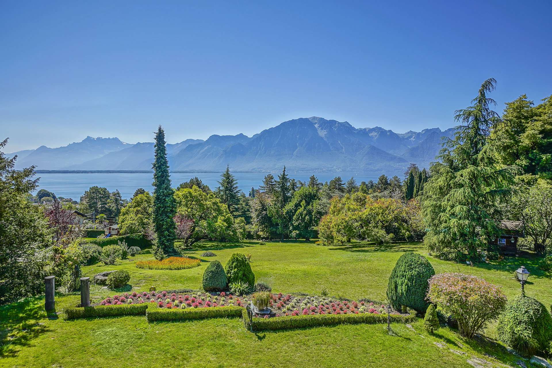 Ad Sale Property Montreux (1820), 14 Rooms refV0021MX