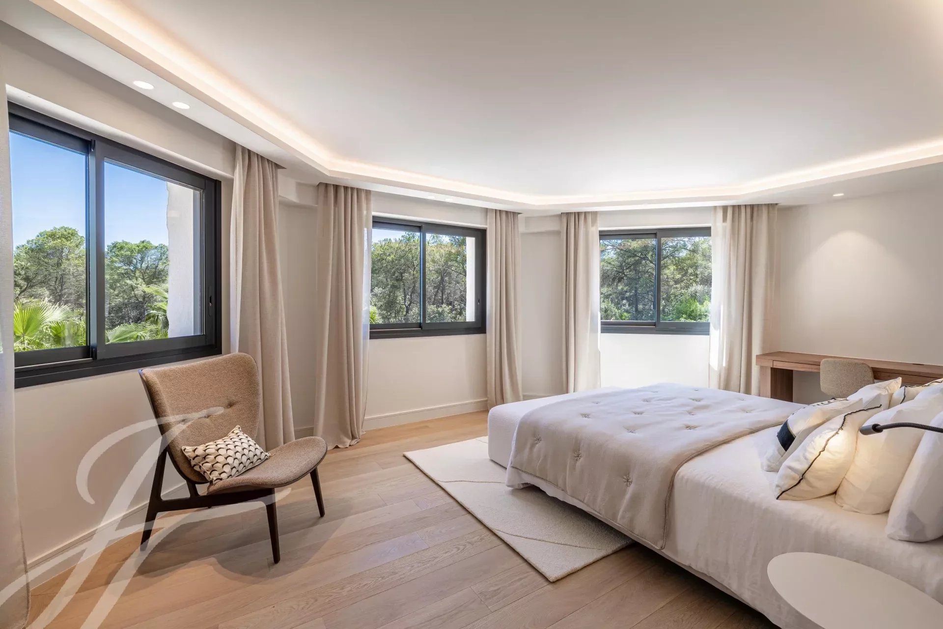 Ad Sale Property Mougins (06250), 7.0 Rooms refV1115MGS