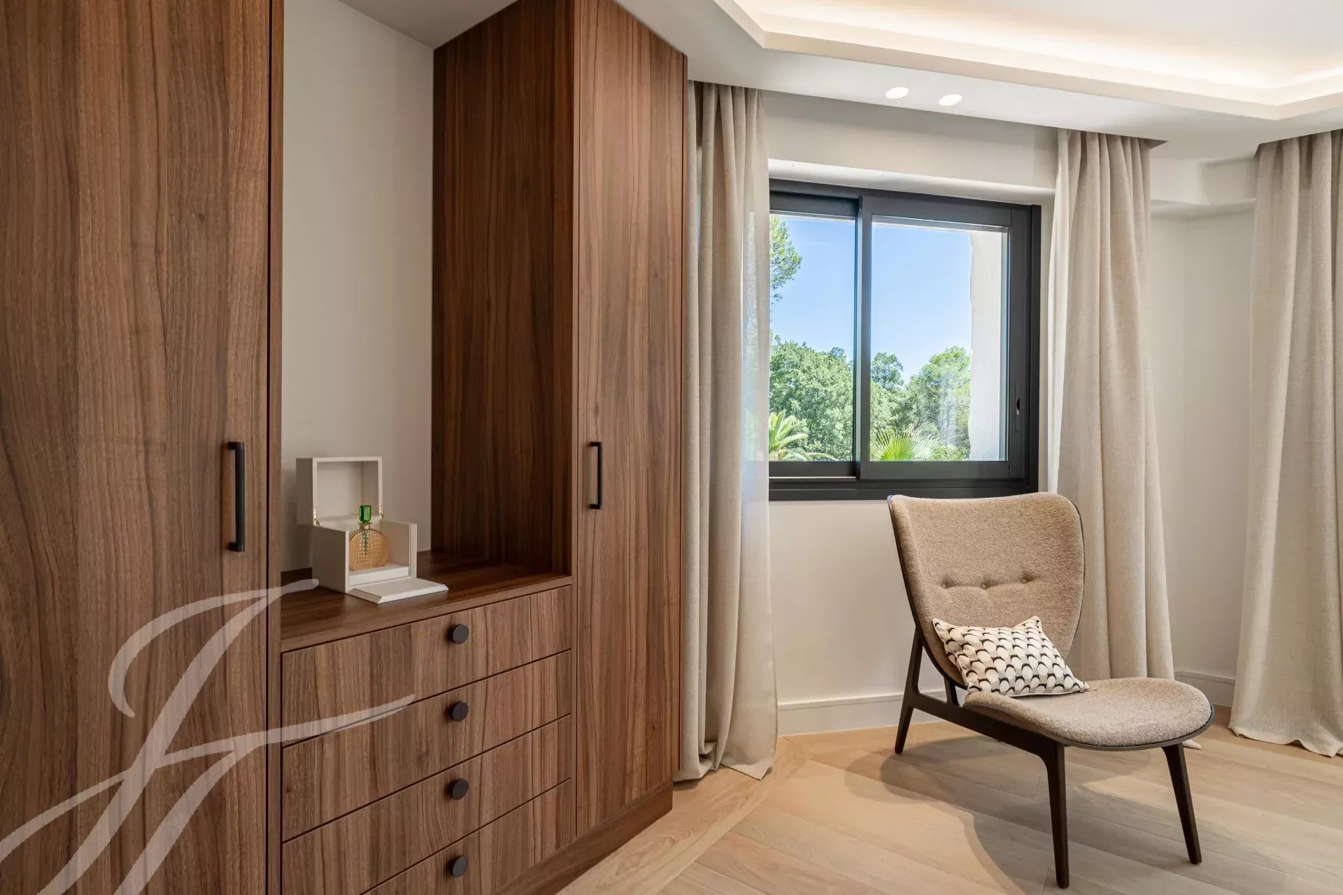 Ad Sale Property Mougins (06250), 7.0 Rooms refV1115MGS