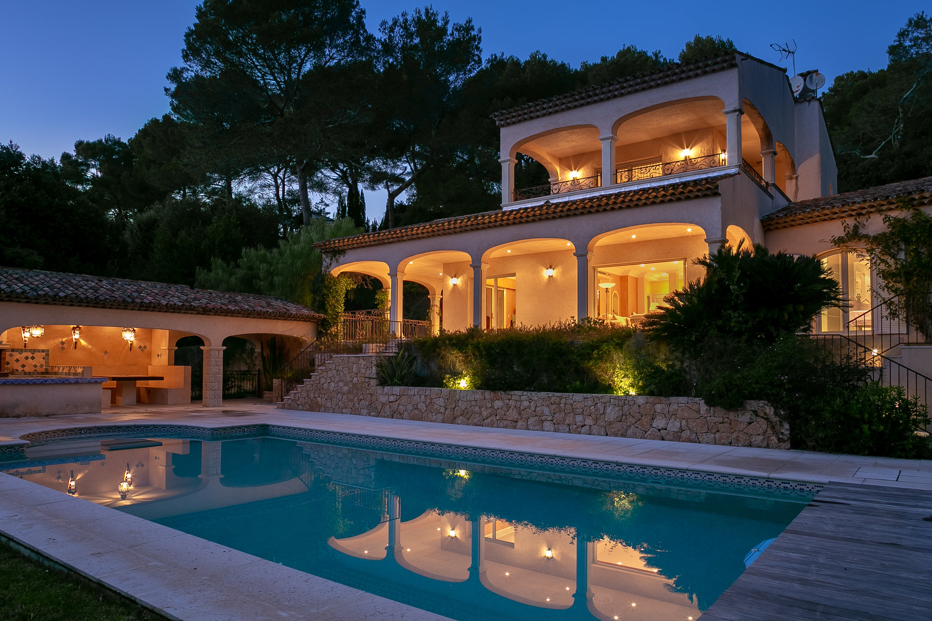 Ad Sale Property Mougins (06250), 7 Rooms refV2504MO