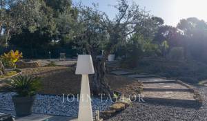 Sale Property Saint-Cyr-sur-Mer