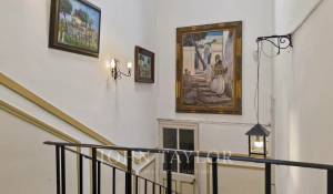 Sale Property Saint-Cyr-sur-Mer
