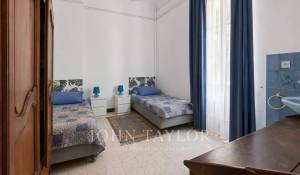 Sale Property Saint-Cyr-sur-Mer