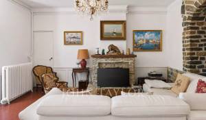 Sale Property Saint-Cyr-sur-Mer