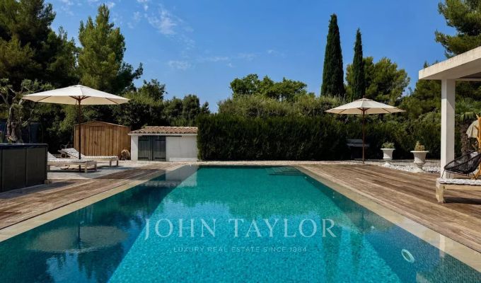 Sale Property Saint-Cyr-sur-Mer