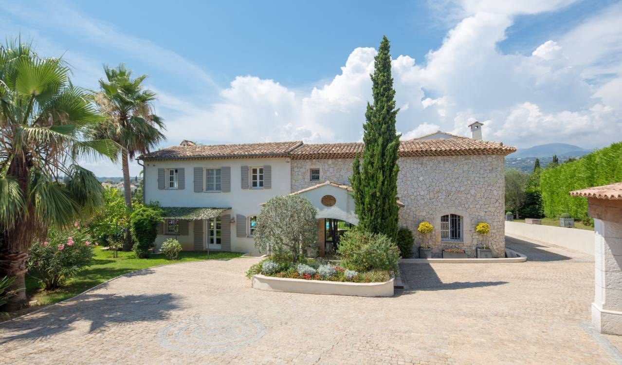 Ad Sale Property SaintPauldeVence (06570), 7 Rooms refV2133CO