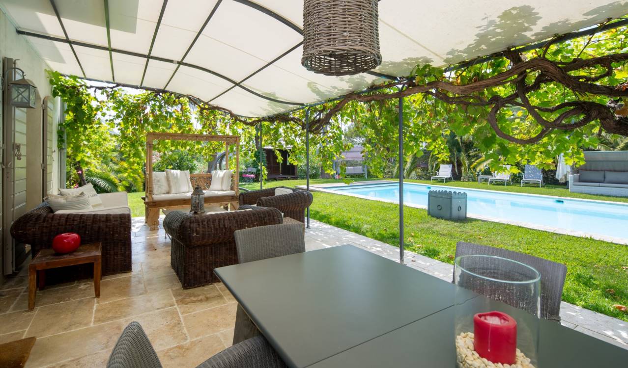 Ad Sale Property SaintPauldeVence (06570), 7 Rooms refV2133CO