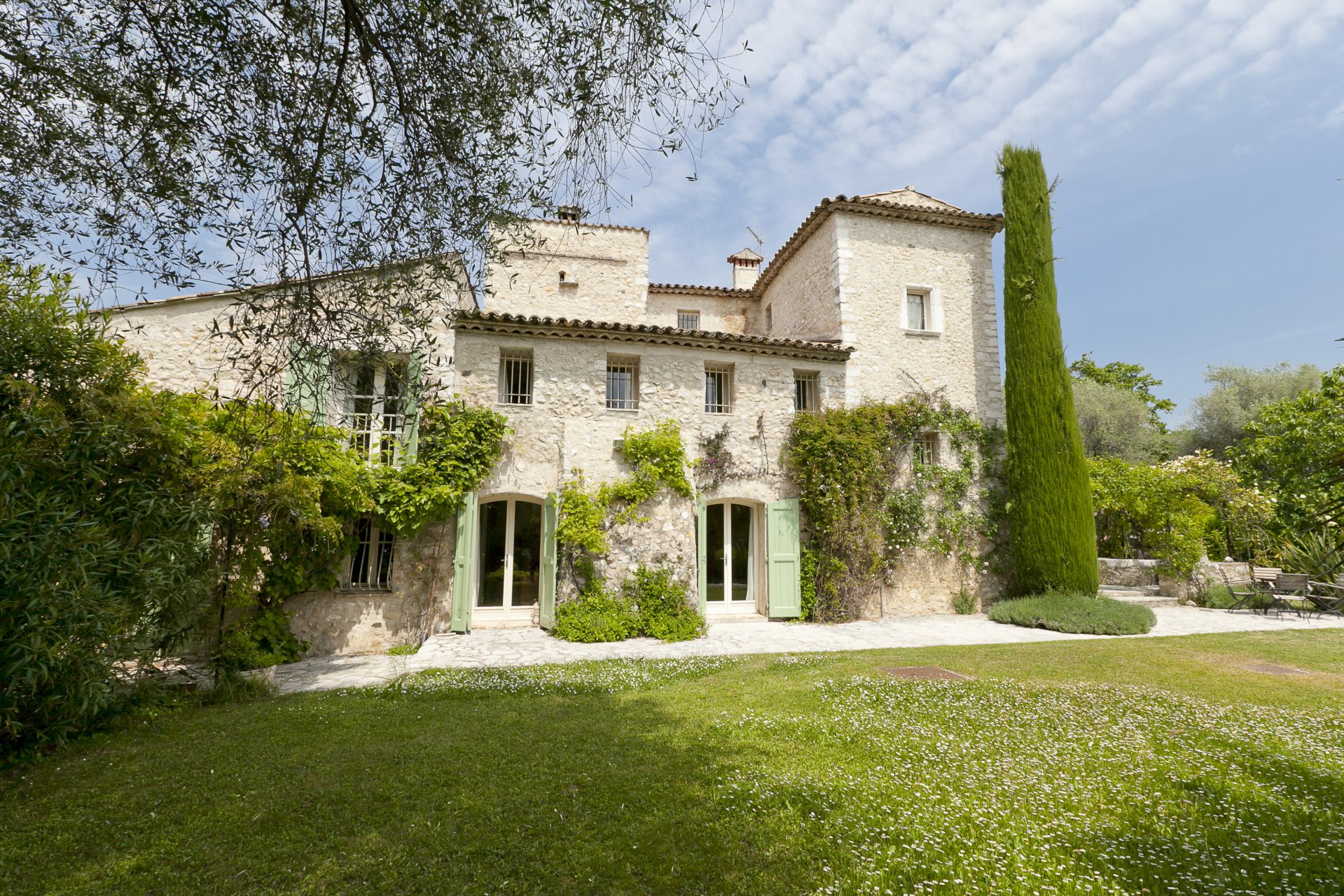 Ad Sale Property SaintPauldeVence (06570), 6 Rooms refV1504CO