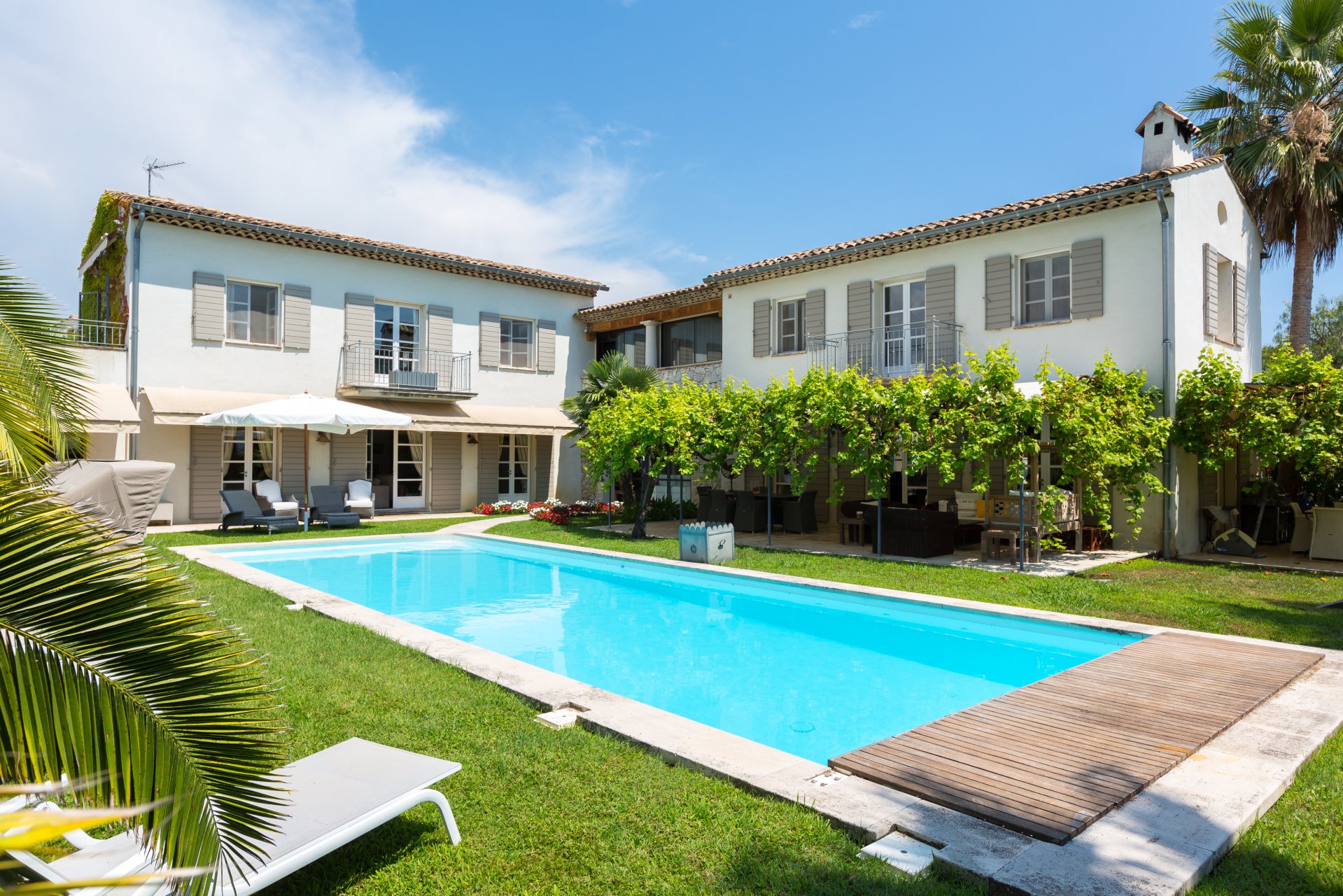 Ad Sale Property SaintPauldeVence (06570), 7 Rooms refV2133CO