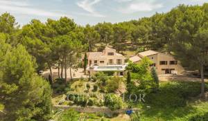 Sale Property Simiane-Collongue