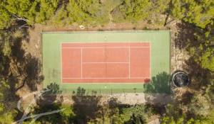 Sale Property Simiane-Collongue