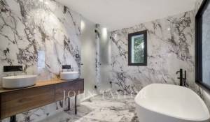 Sale Property Vallauris
