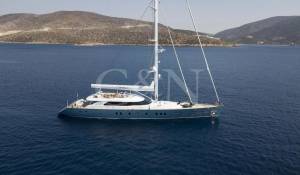 Sale Sailing Yacht 