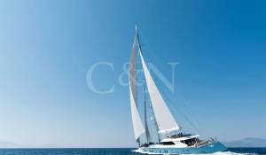Sale Sailing Yacht 