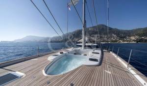 Sale Sailing Yacht 