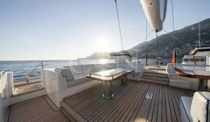 Sale Sailing Yacht 
