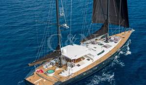 Sale Sailing Yacht 