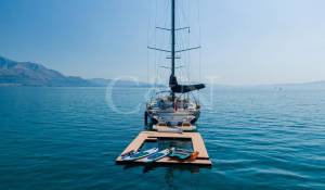 Sale Sailing Yacht 
