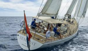 Sale Sailing Yacht 