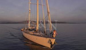 Sale Sailing Yacht 