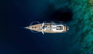 Sale Sailing Yacht 