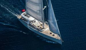 Sale Sailing Yacht 