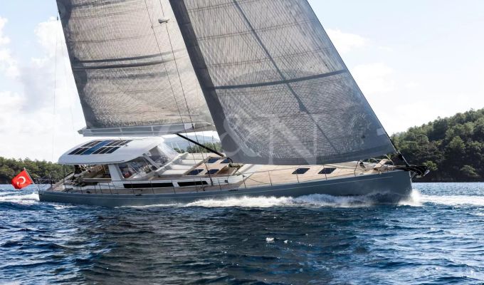 Sale Sailing Yacht 