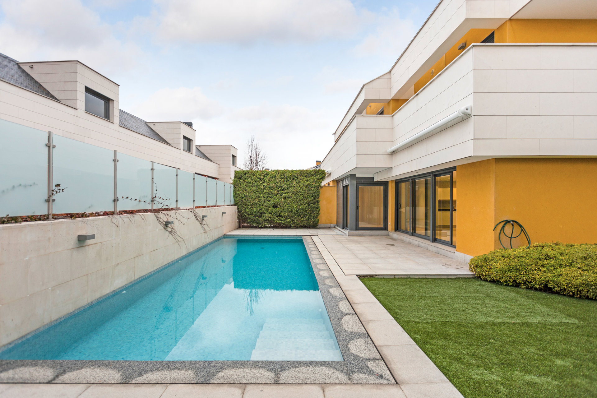 Ad Sale Townhouse Madrid Encinar De Los Reyes (28000) refV0315MAC