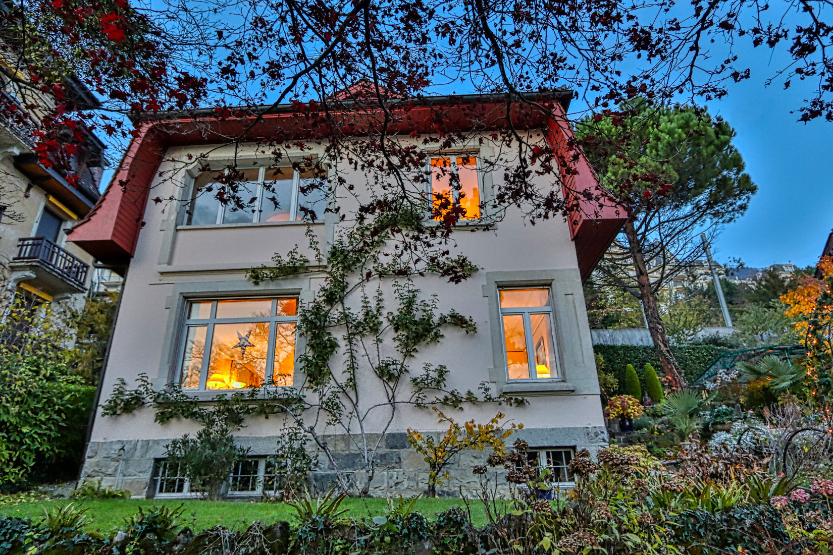 Ad Sale Townhouse Montreux (1820), 7 Rooms refV0089MX