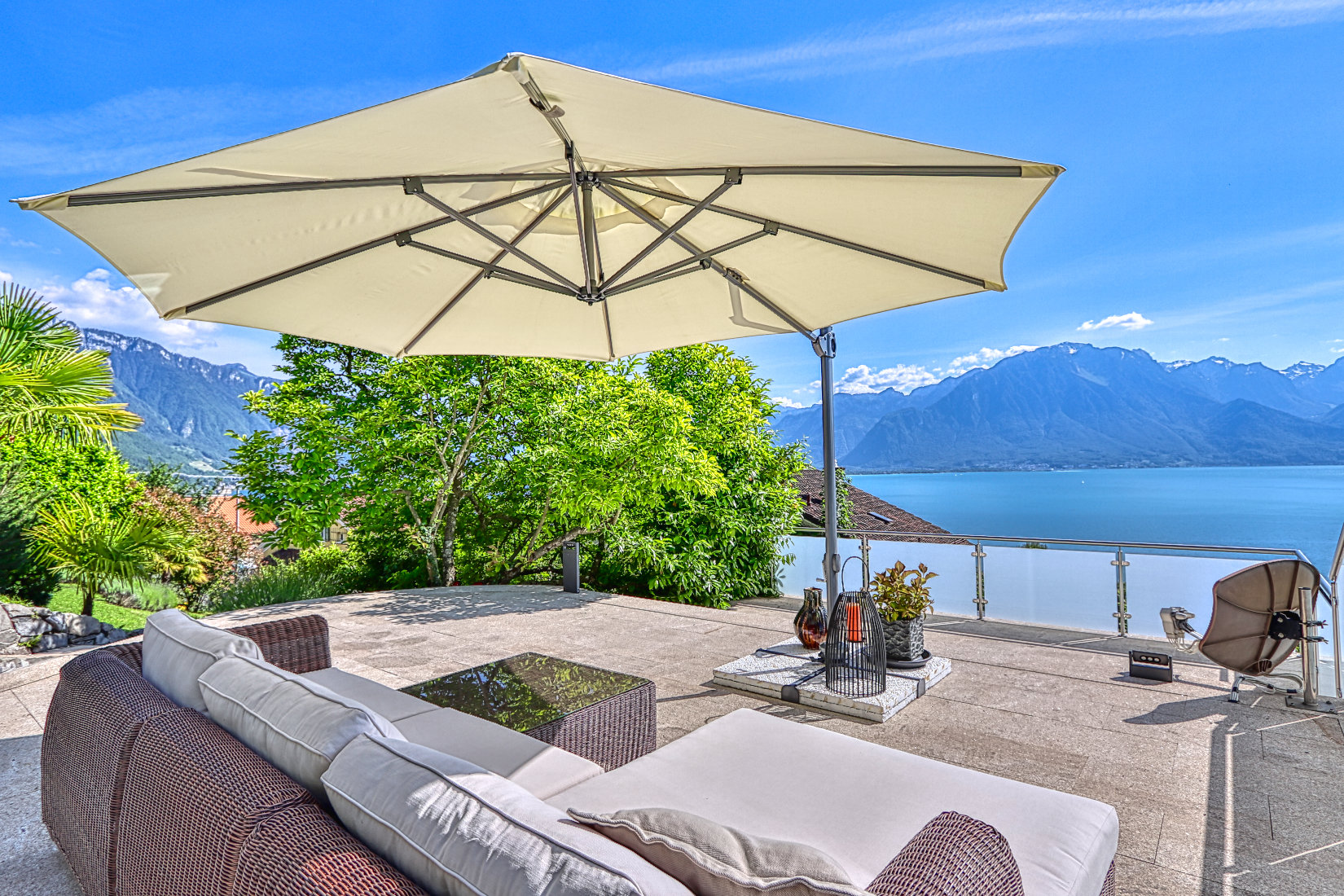 Ad Sale Townhouse Montreux (1820), 6 Rooms refV0170MX