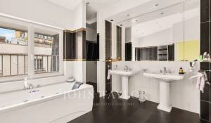 Sale Townhouse Paris 16ème