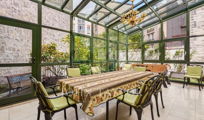 Sale Townhouse Paris 16ème