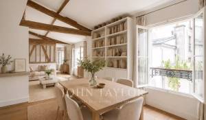 Sale Townhouse Paris 8ème