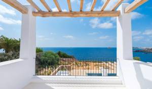 Sale Villa Cala Llenya