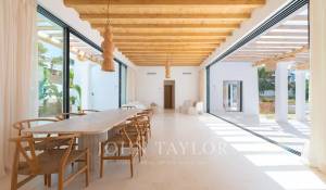 Sale Villa Cala Llenya