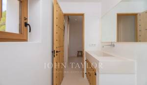 Sale Villa Cala Llenya