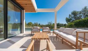 Sale Villa Cala Llenya