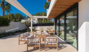 Sale Villa Cala Llenya