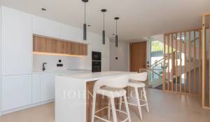 Sale Villa Cala Llenya