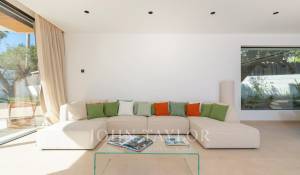 Sale Villa Cala Llenya