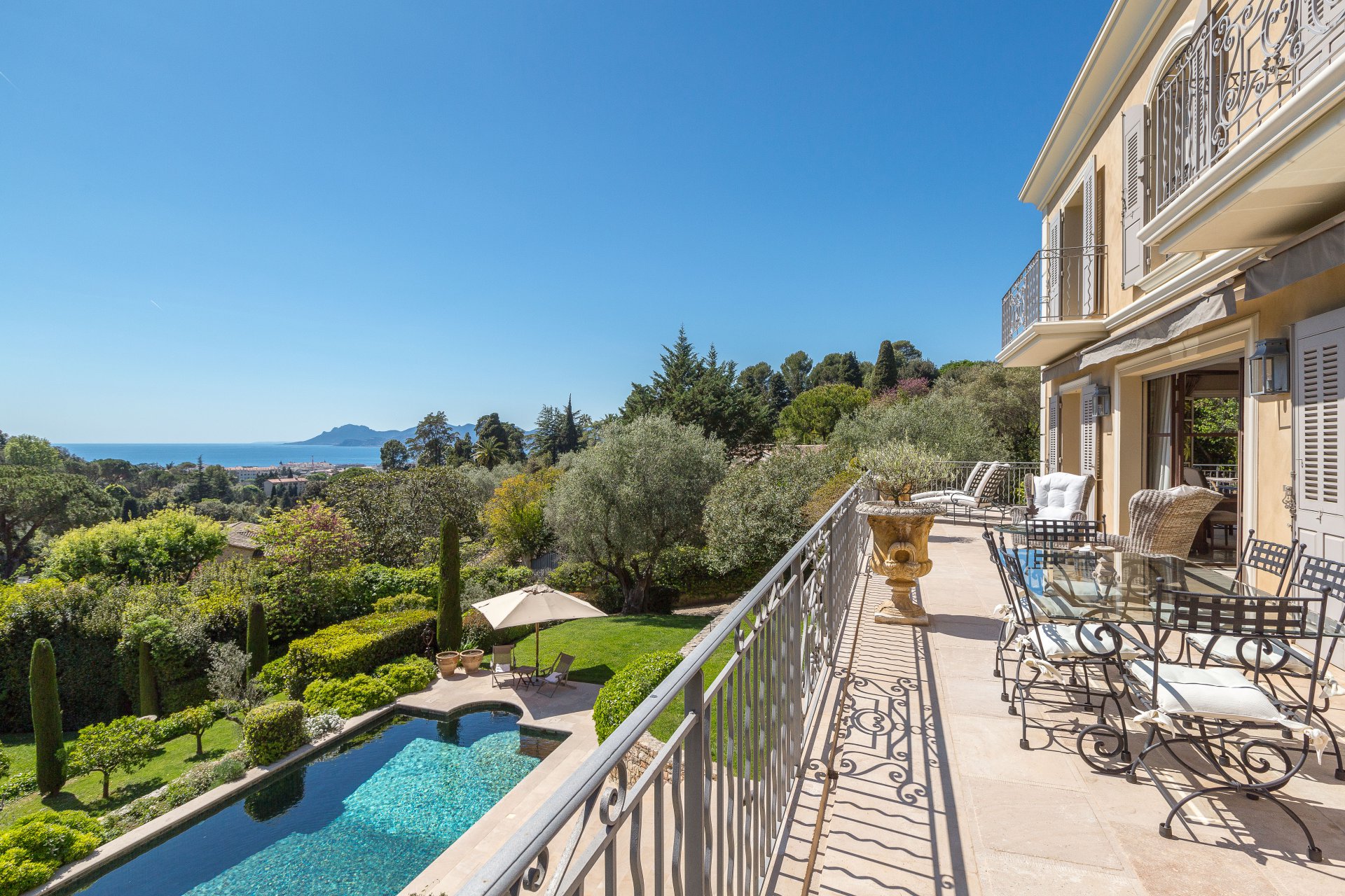 Ad Sale Villa Cannes Californie (06400), 5 Rooms refV4908CA
