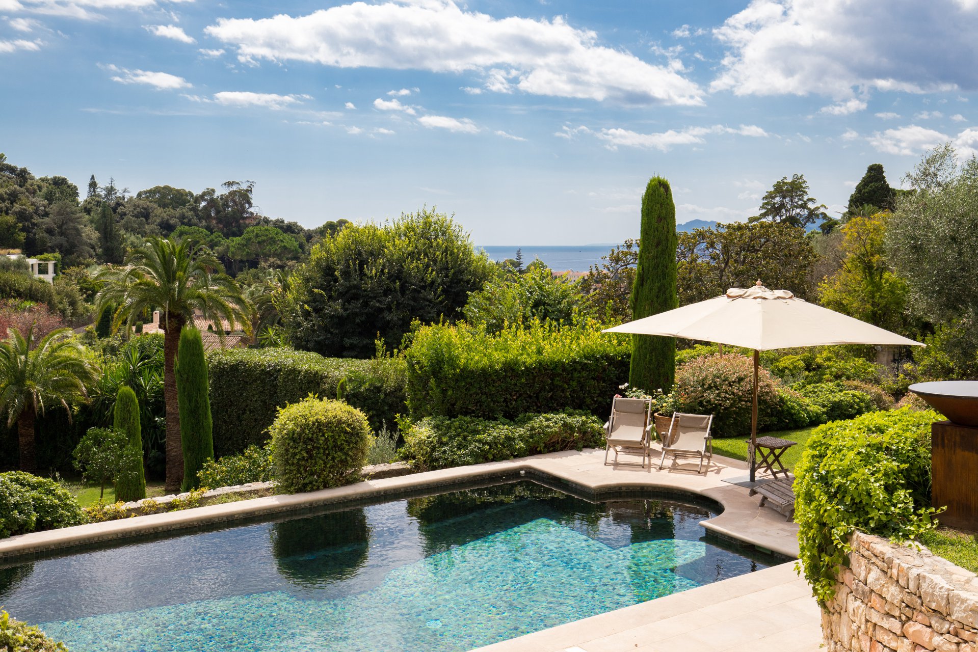 Ad Sale Villa Cannes (06400), 5 Rooms refV4908CA